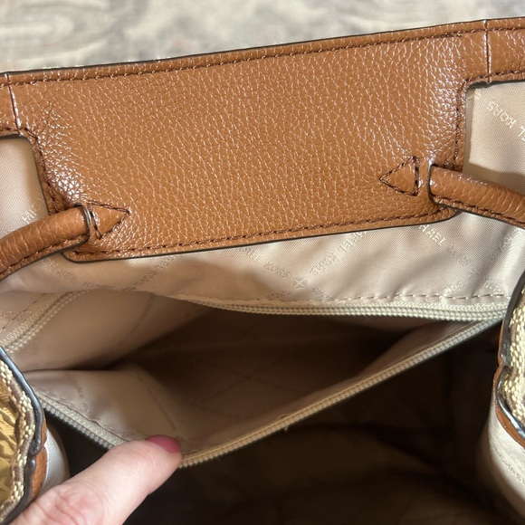 Michael Kors Abbey Large Logo Jacquard & Leather Backpack- Excellent Condition - Picture 14 of 14